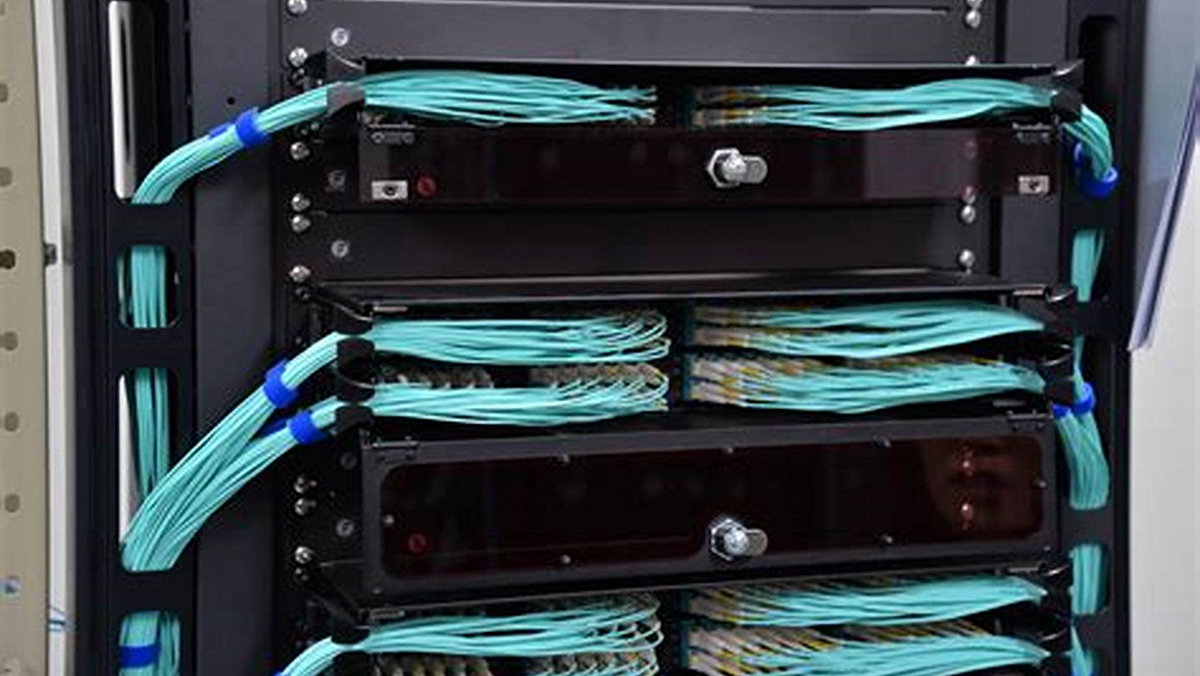 HDA cabling